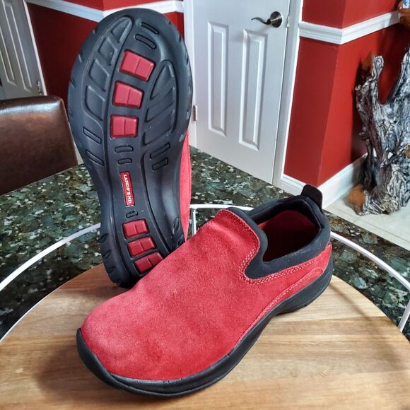 Lands End Women's All Weather Red Suede Leather Slip On Moc Shoes Size 8.5 B - Picture 2 of 16